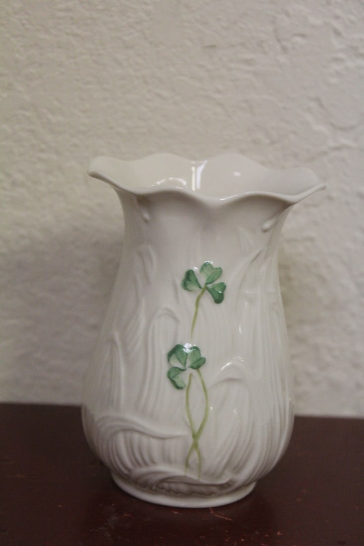A Belleek Vase: 4 1/8" tall