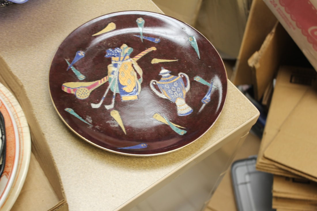 Decorative Chinese Plate: 10 1/4" in diameter