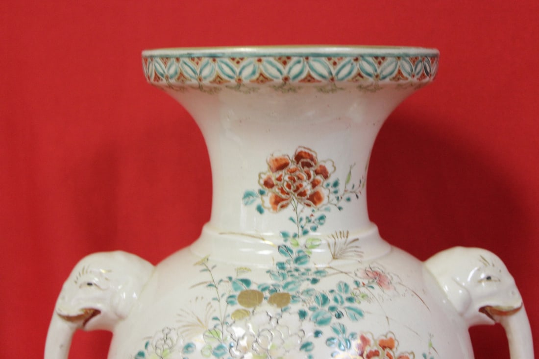 An Antique Satsuma Vase - 3