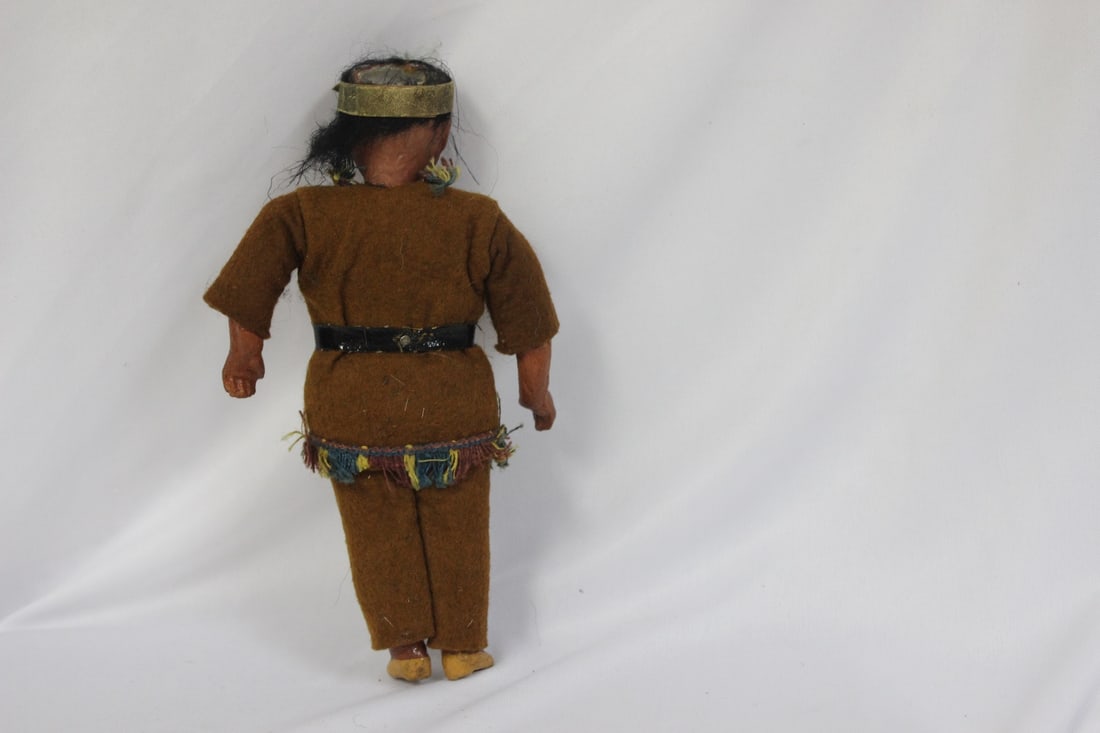 A Vintage Native American Jointed Doll - 4