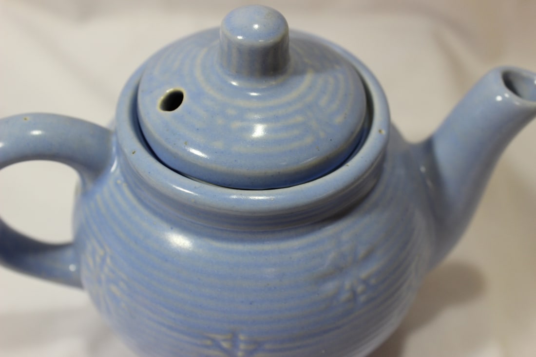 A Vintage Shawnee Teapot - 3