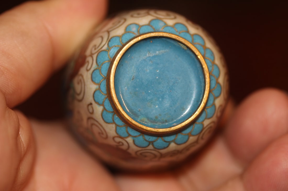 Small Chinese Cloisonne Vase - 5