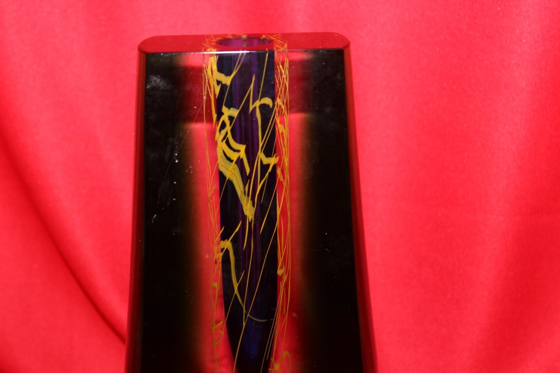 A Baranek Family Art Glass Vase - 2
