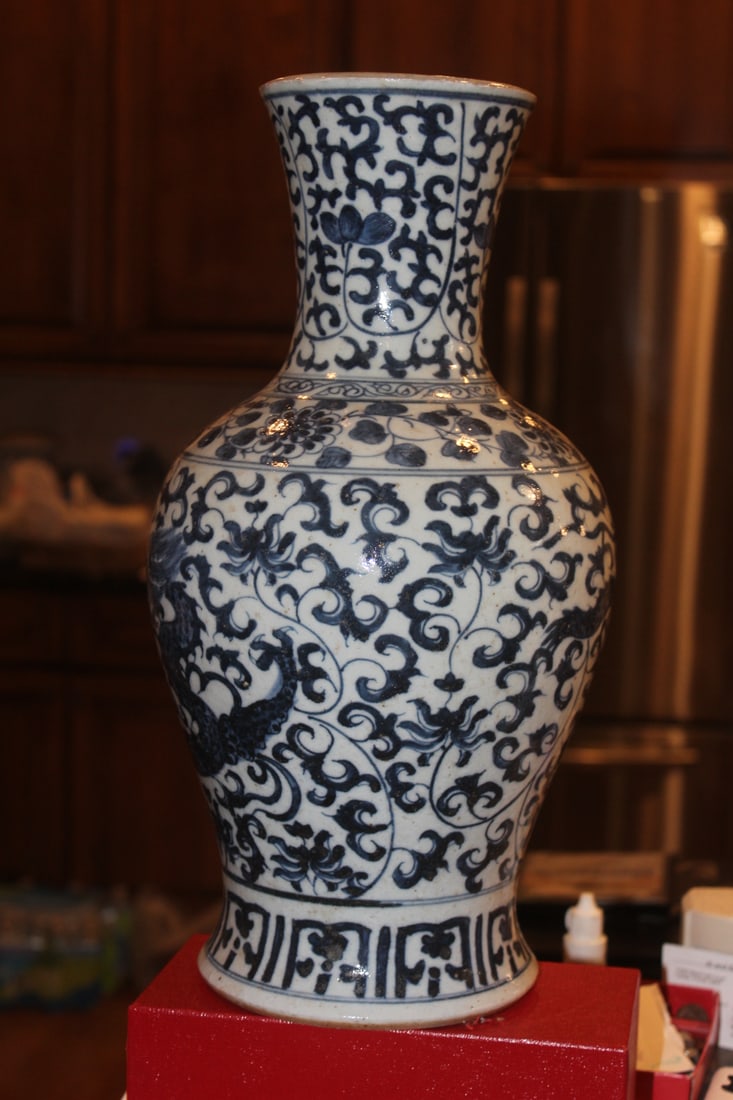 Chinese Blue and White Dragon Vase - 3
