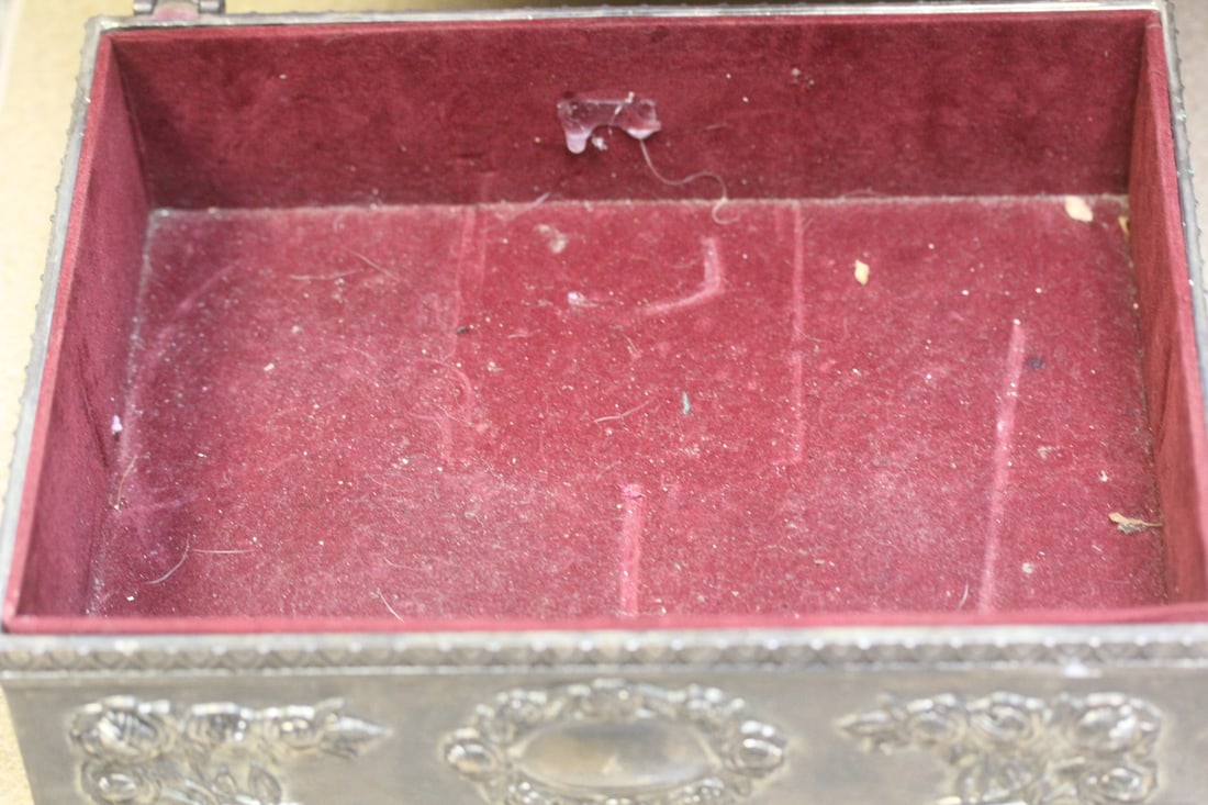 Godinger Ornate Silverplated Box - 3