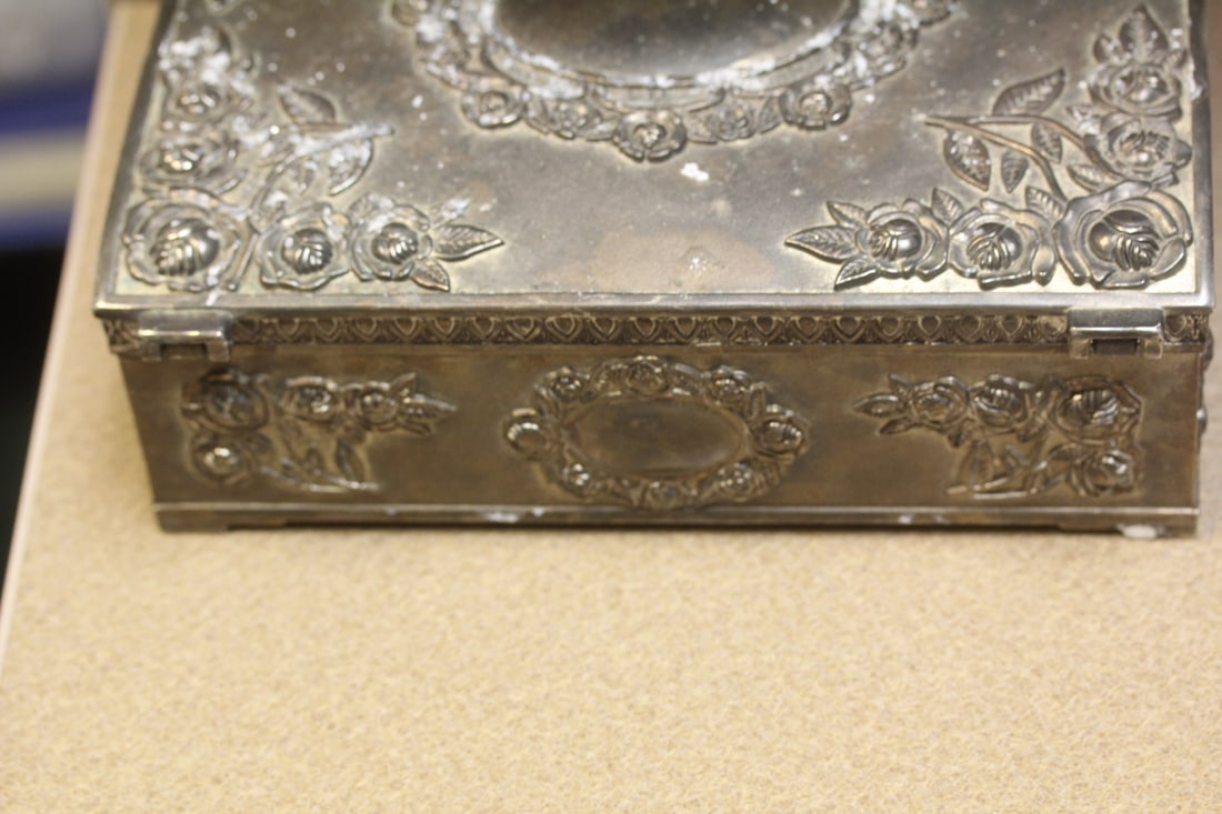 Godinger Ornate Silverplated Box - 5