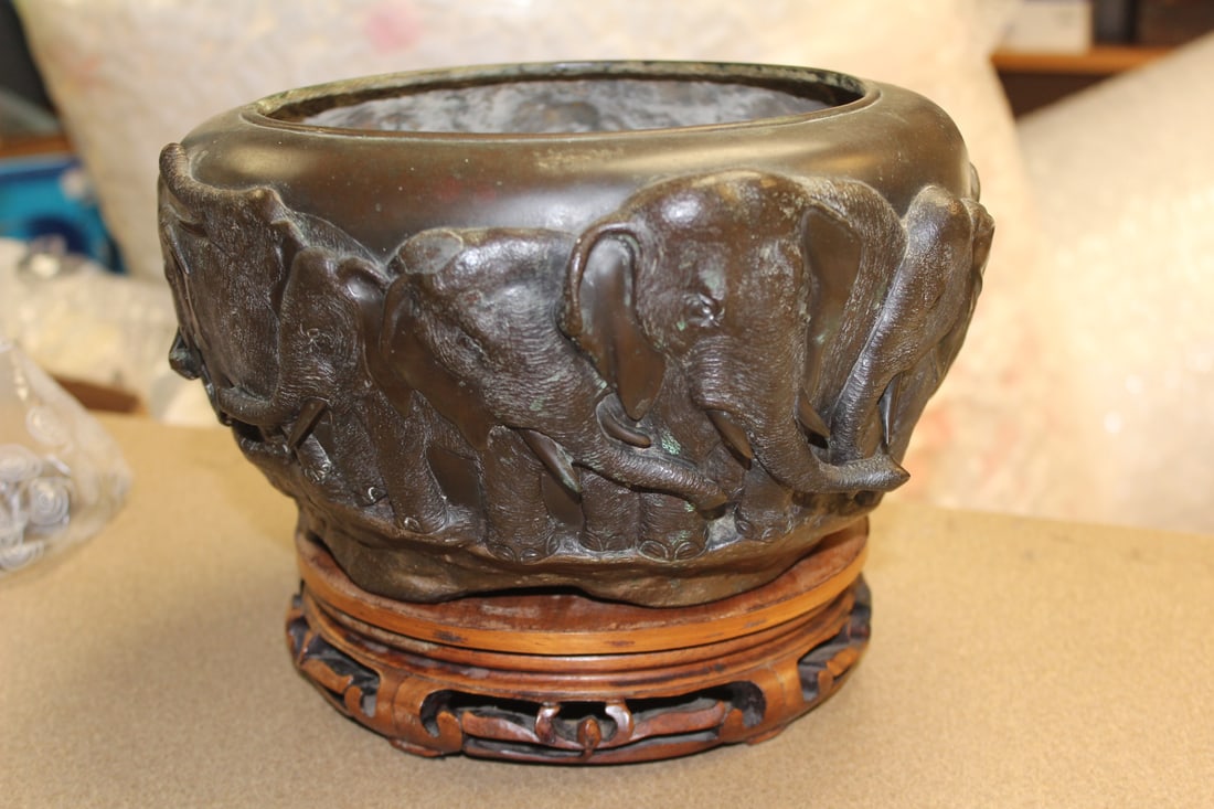 Antique Chinese/Japanese Bronze Pot - 2