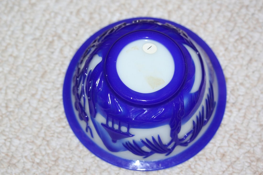 Antique Chinese Blue and White Peking Glass Bowl - 6