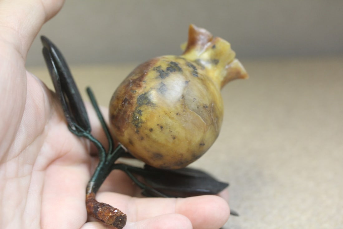 Jade or hardstone Guava - 4