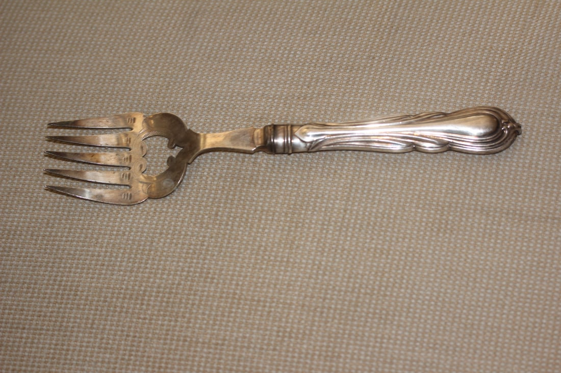 Sterling Handle Serving Fork: tested, but unmarked - 9 1/2" across