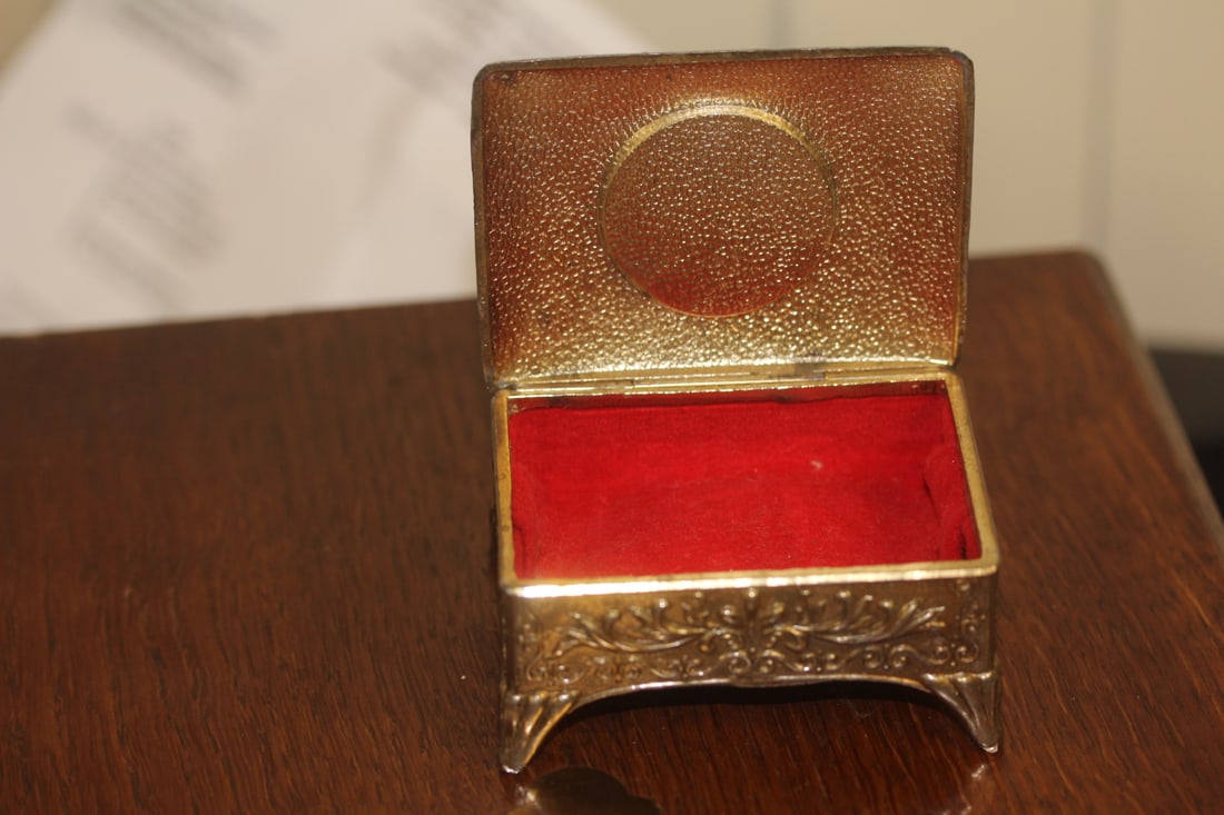Vintage Metal and Porcelain Trinket Box - 3