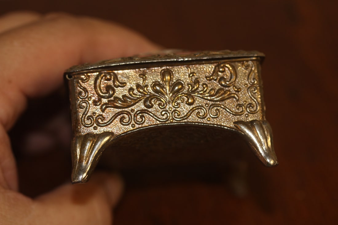 Vintage Metal and Porcelain Trinket Box - 6