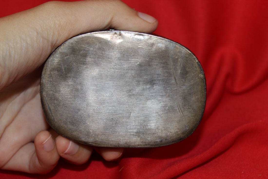 A Vintage Chinese Ceramic Top Trinket Box - 2
