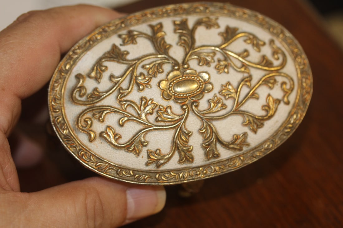 Vintage Footed Metal Trinket Box - 2