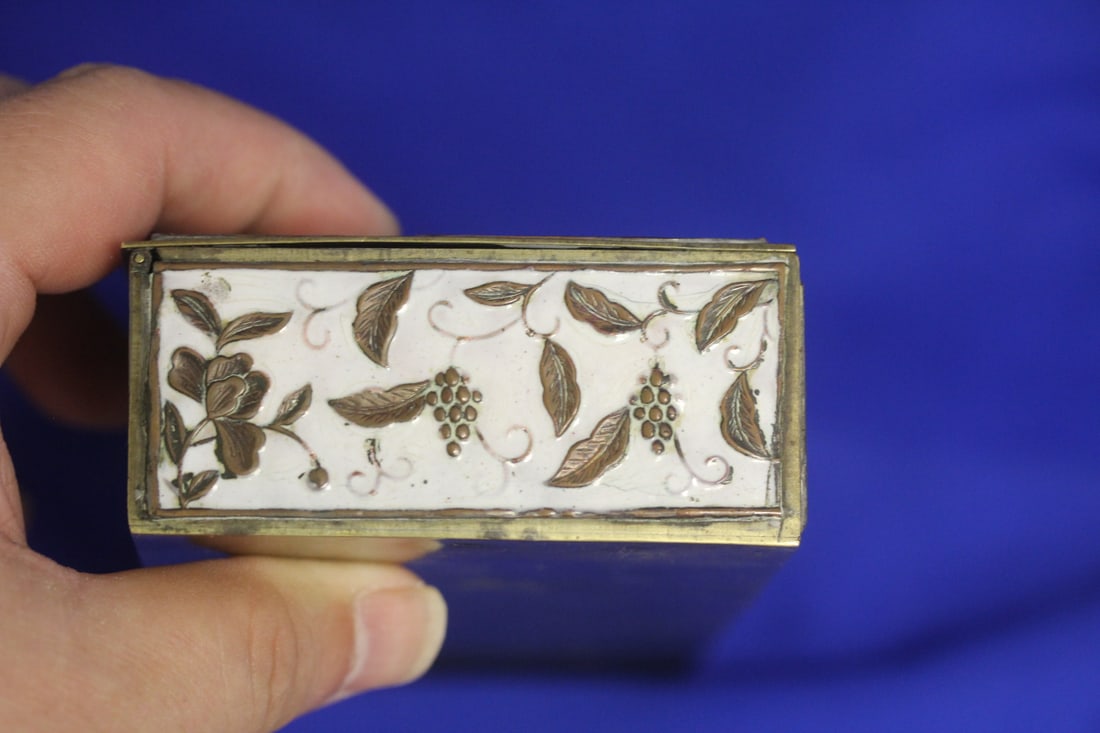 A Chinese Cloisonne Long Box - 4