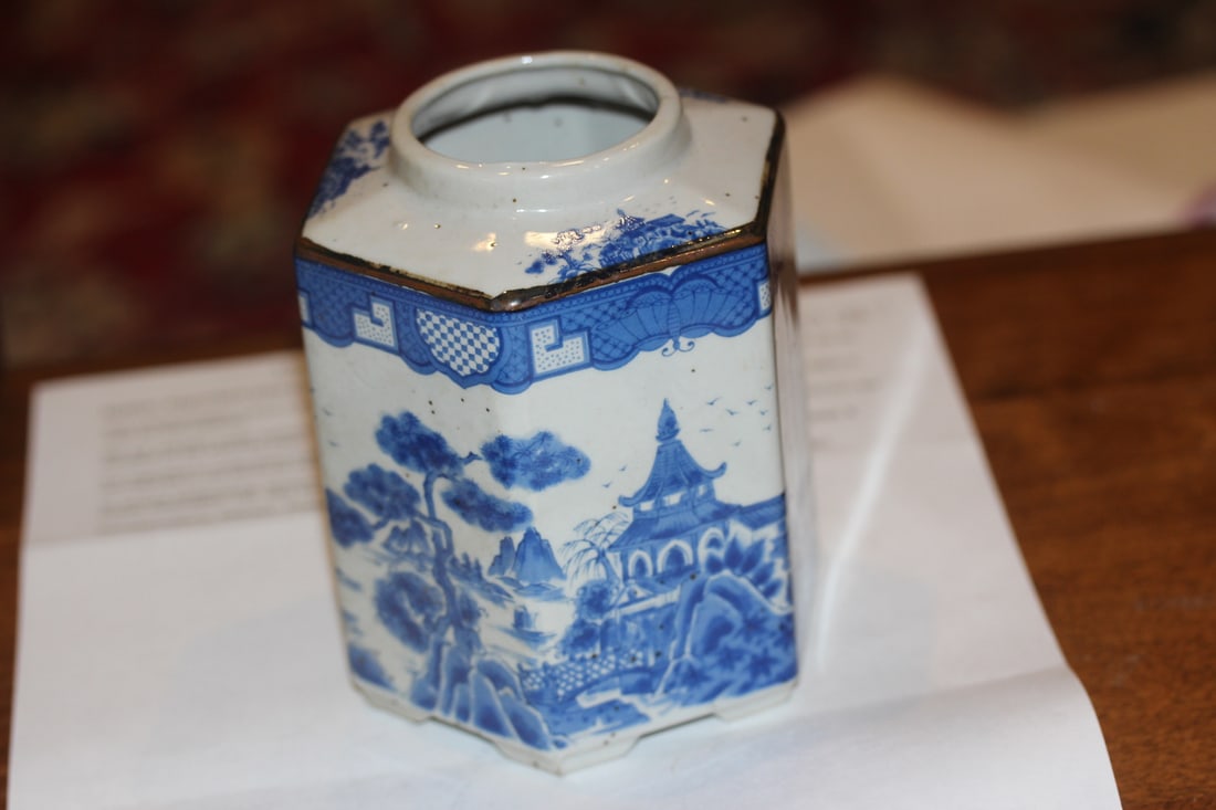 Oriental Motief Blue and White Jar - 3
