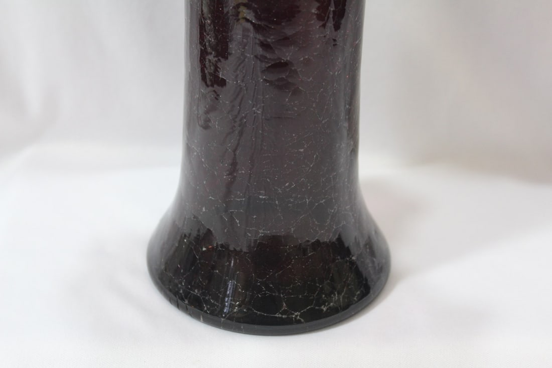 A Handblown Ruffled Edge Glass Vase - 3