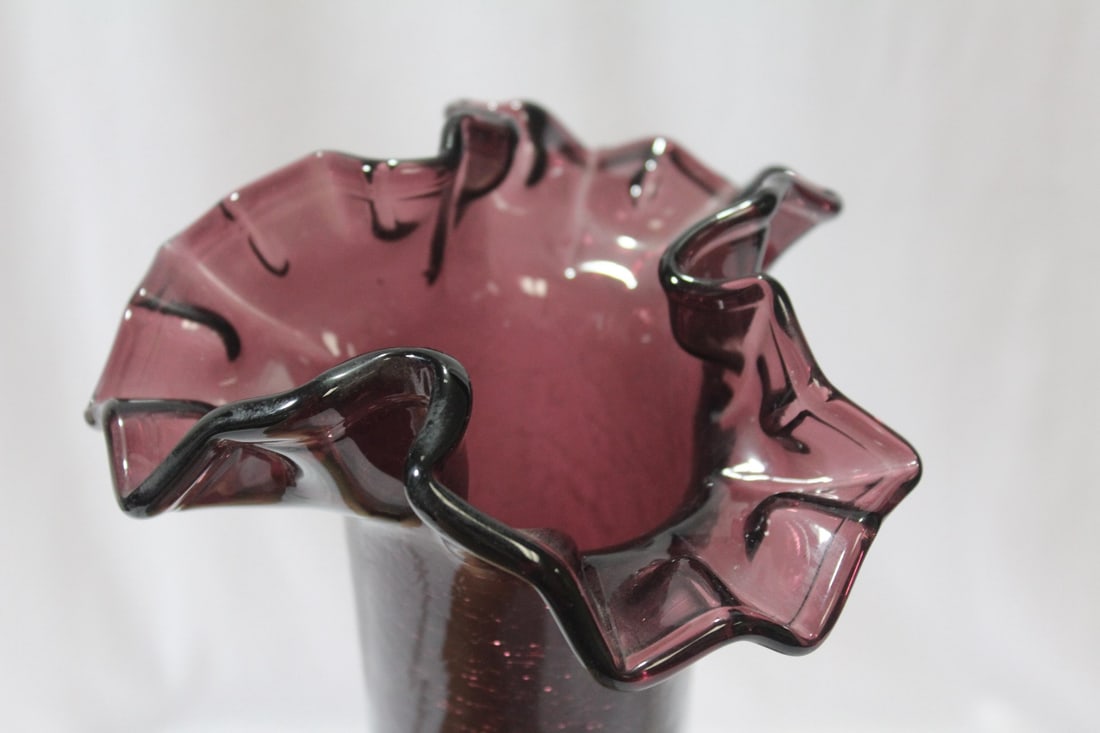A Handblown Ruffled Edge Glass Vase - 4