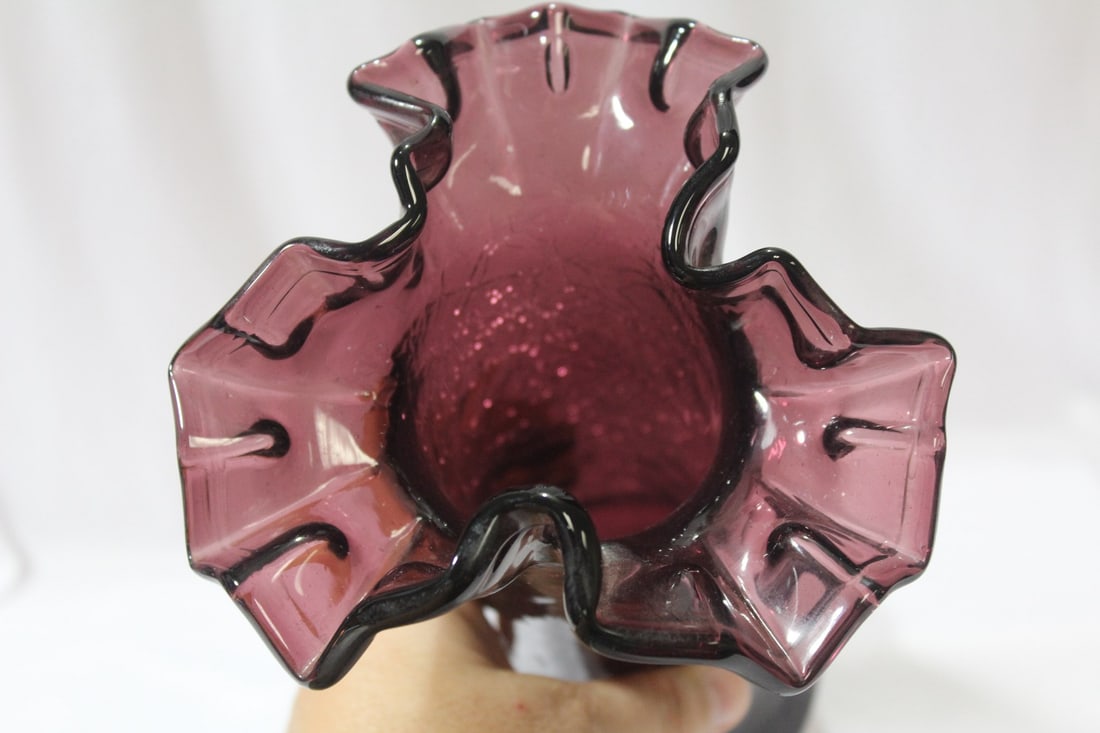A Handblown Ruffled Edge Glass Vase - 5