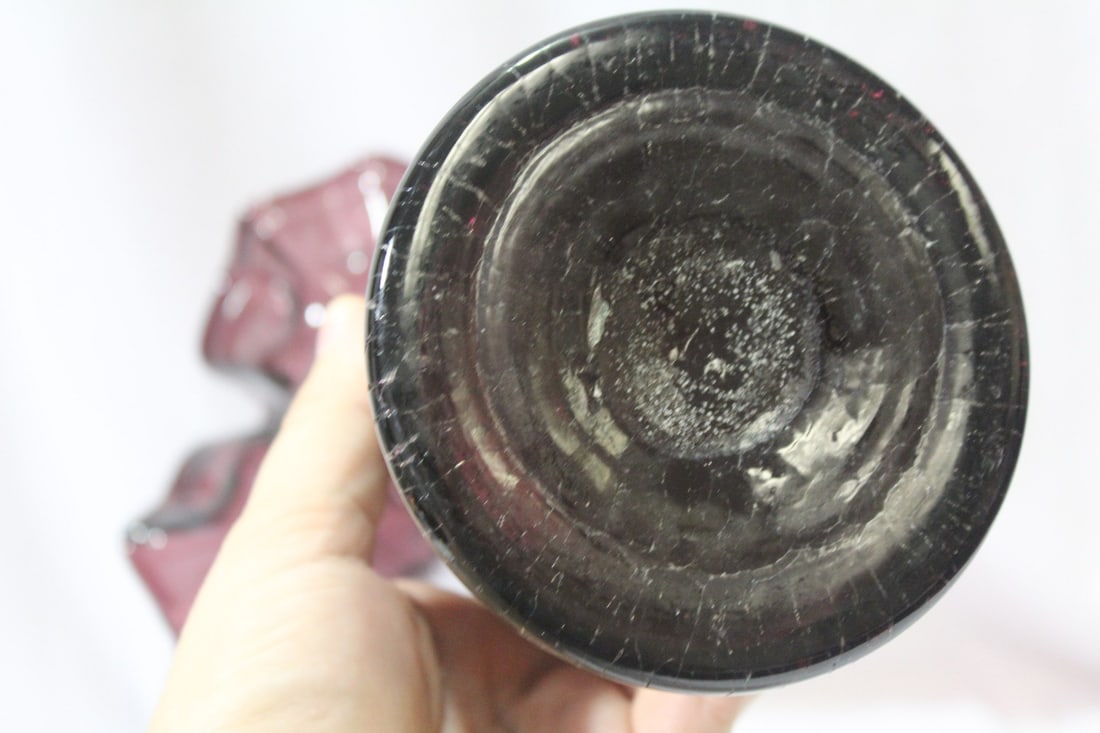 A Handblown Ruffled Edge Glass Vase - 7