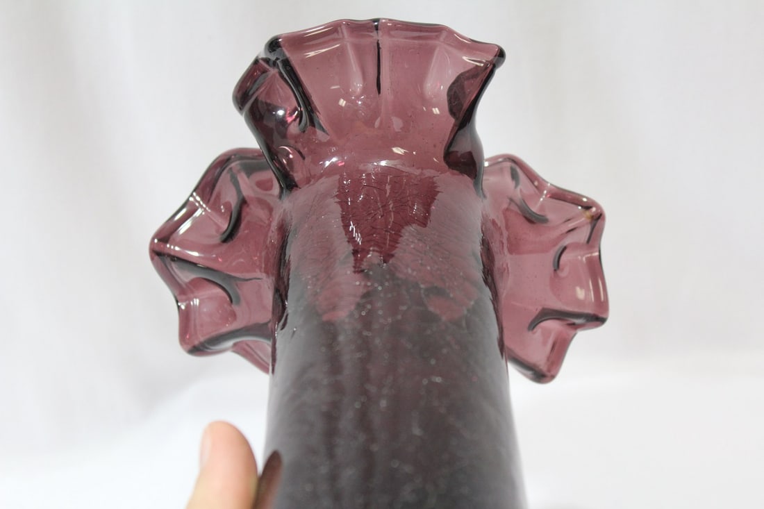 A Handblown Ruffled Edge Glass Vase - 8