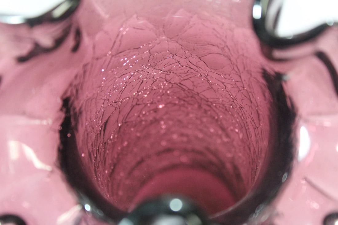 A Handblown Ruffled Edge Glass Vase - 9