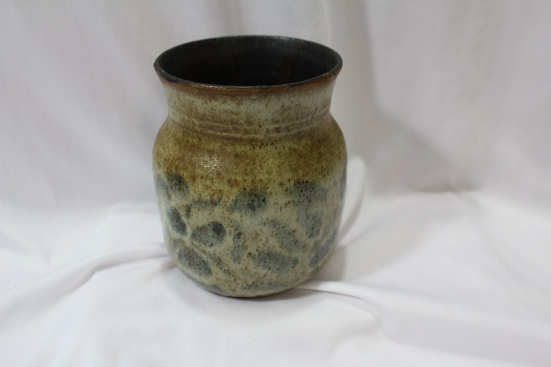 An Artglass Pottery Jug - 2