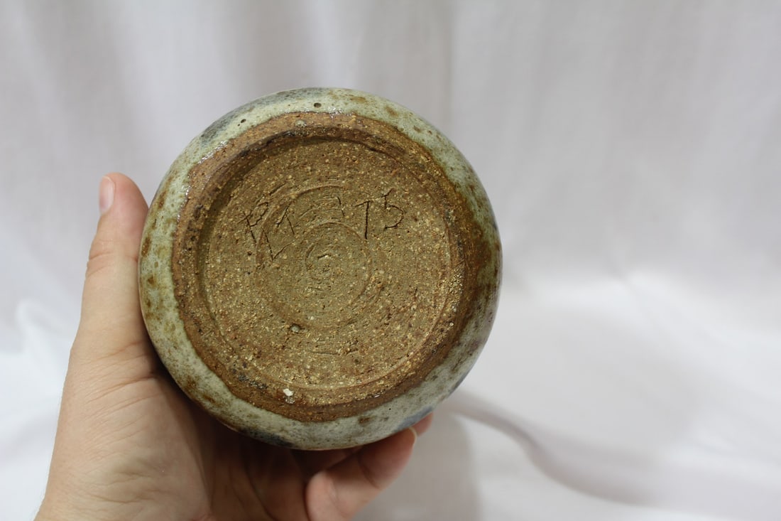 An Artglass Pottery Jug - 3
