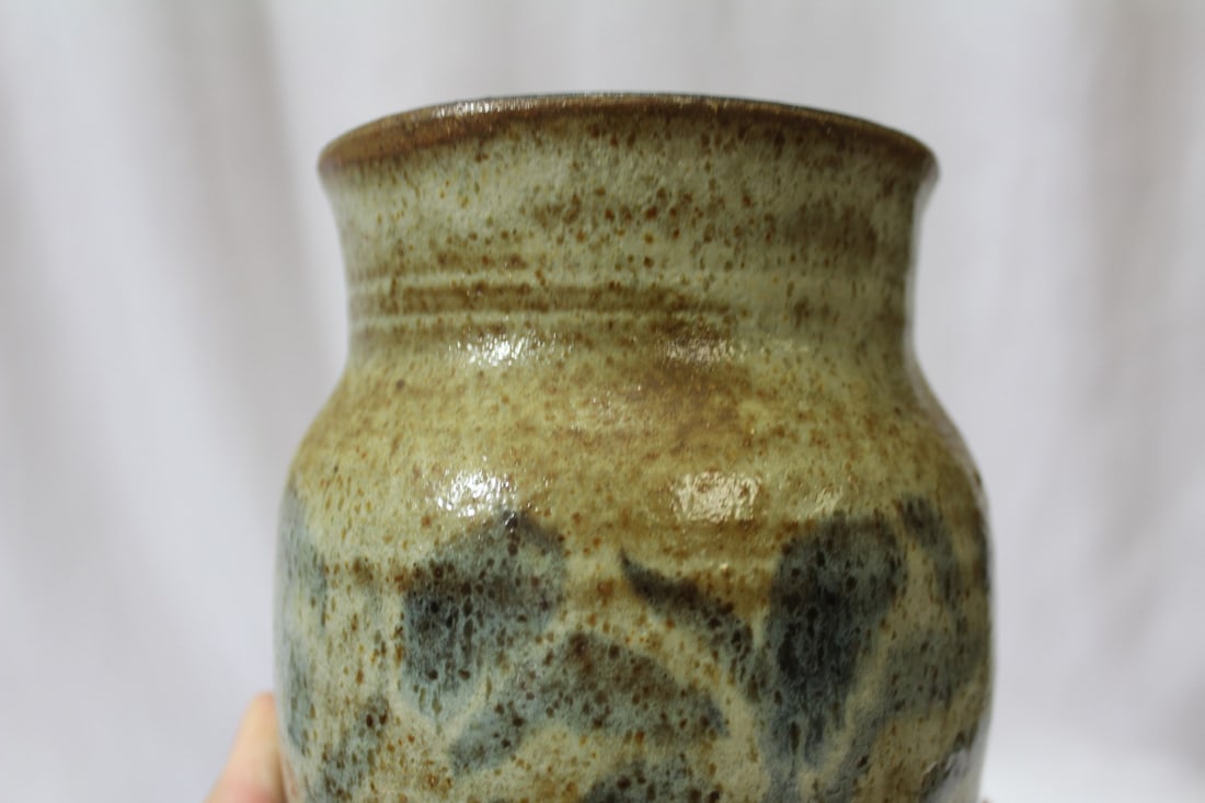 An Artglass Pottery Jug - 5