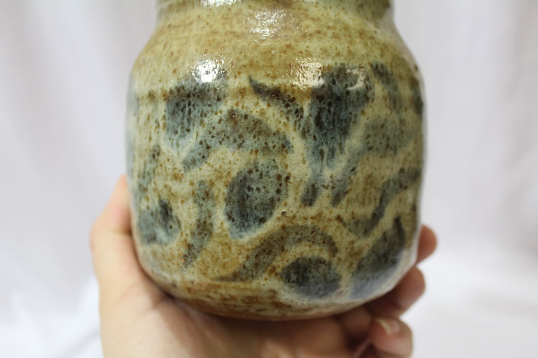 An Artglass Pottery Jug - 6