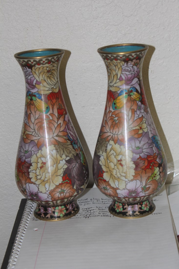Pair of Chinese Cloisonne Vases - 4