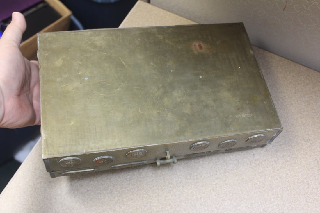 Jade and Metal Box - 6