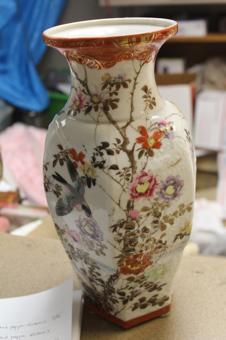 Antique Japanese Kutani Vase - 4