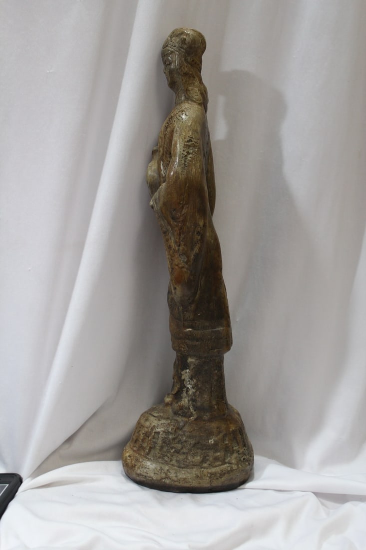 A Vintage Chalk Statue - 7