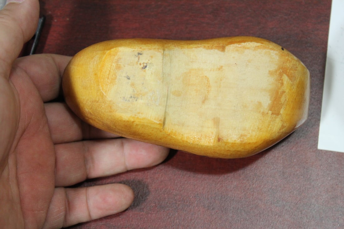 A Decorative Clog - 4