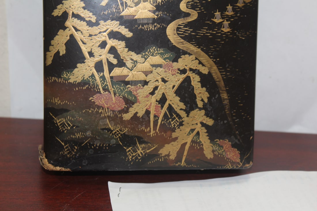 A Japanese Paper Mache Box - 4