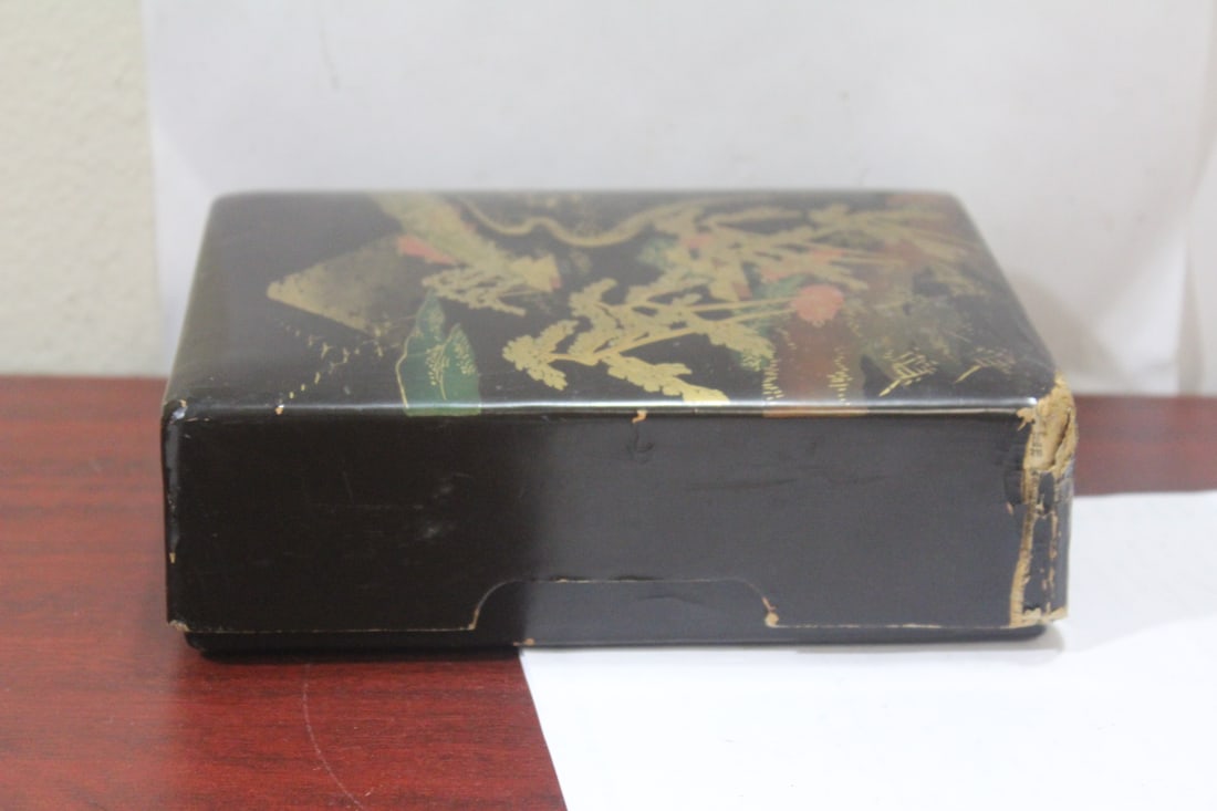 A Japanese Paper Mache Box - 5