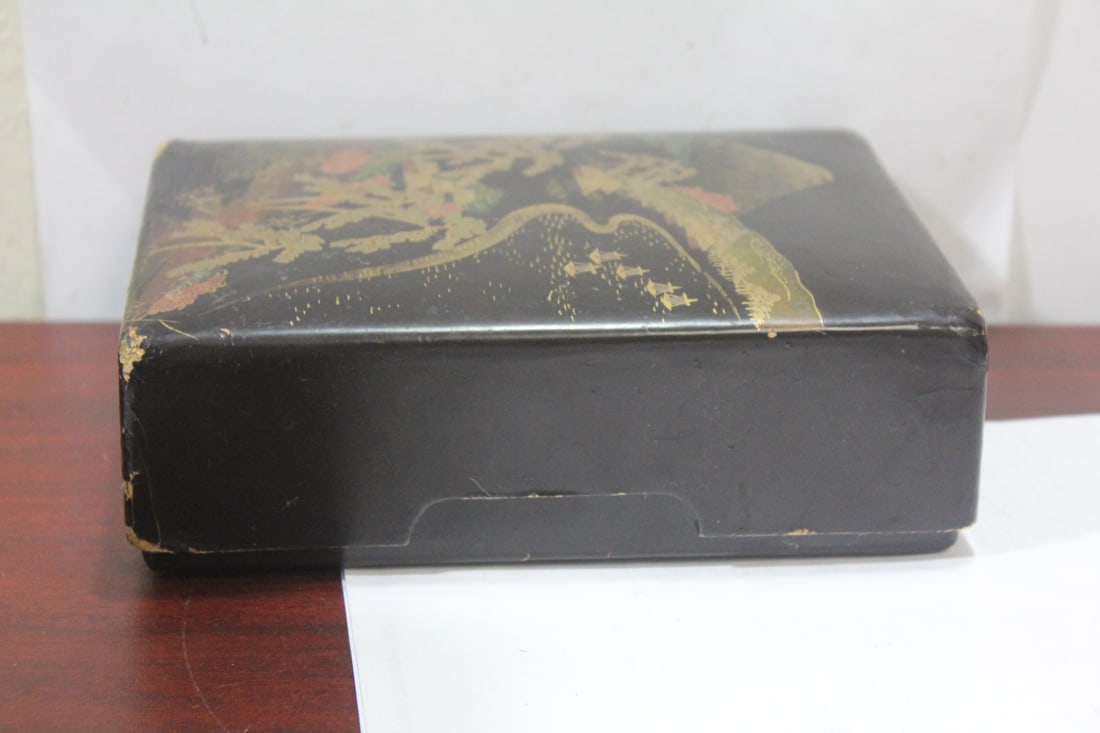 A Japanese Paper Mache Box - 7