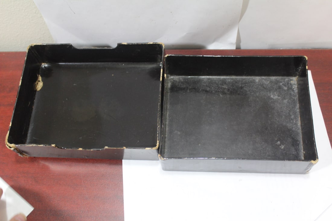 A Japanese Paper Mache Box - 9