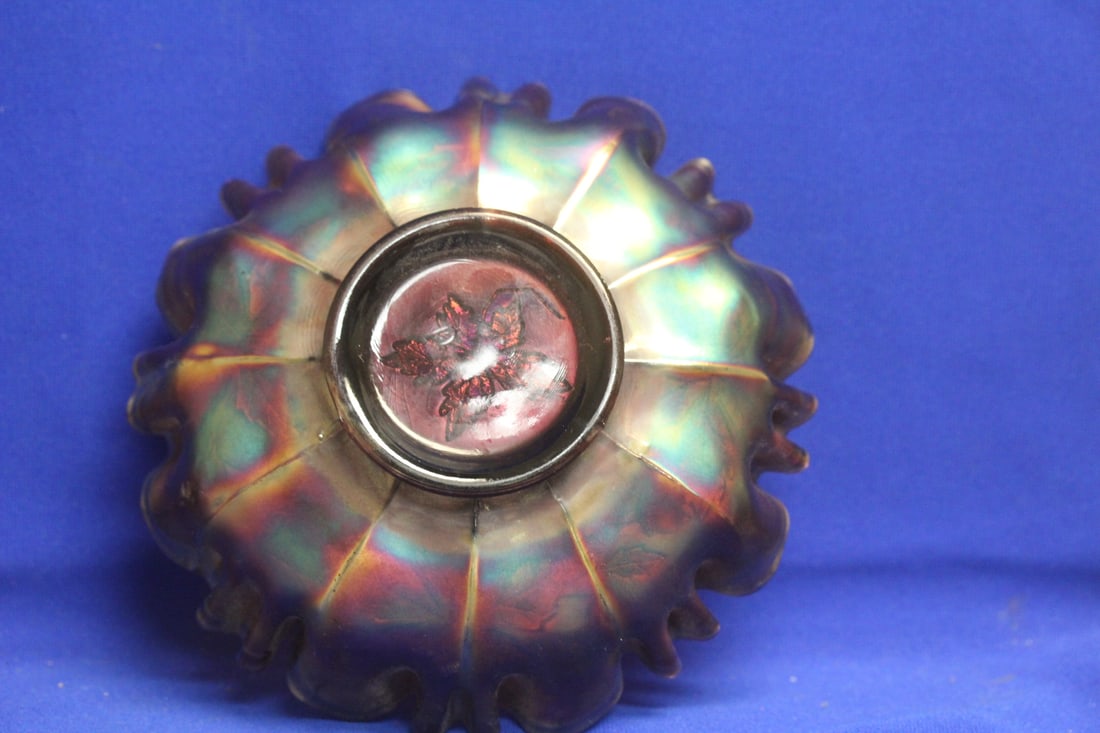 Carnival Glass Bowl - 7