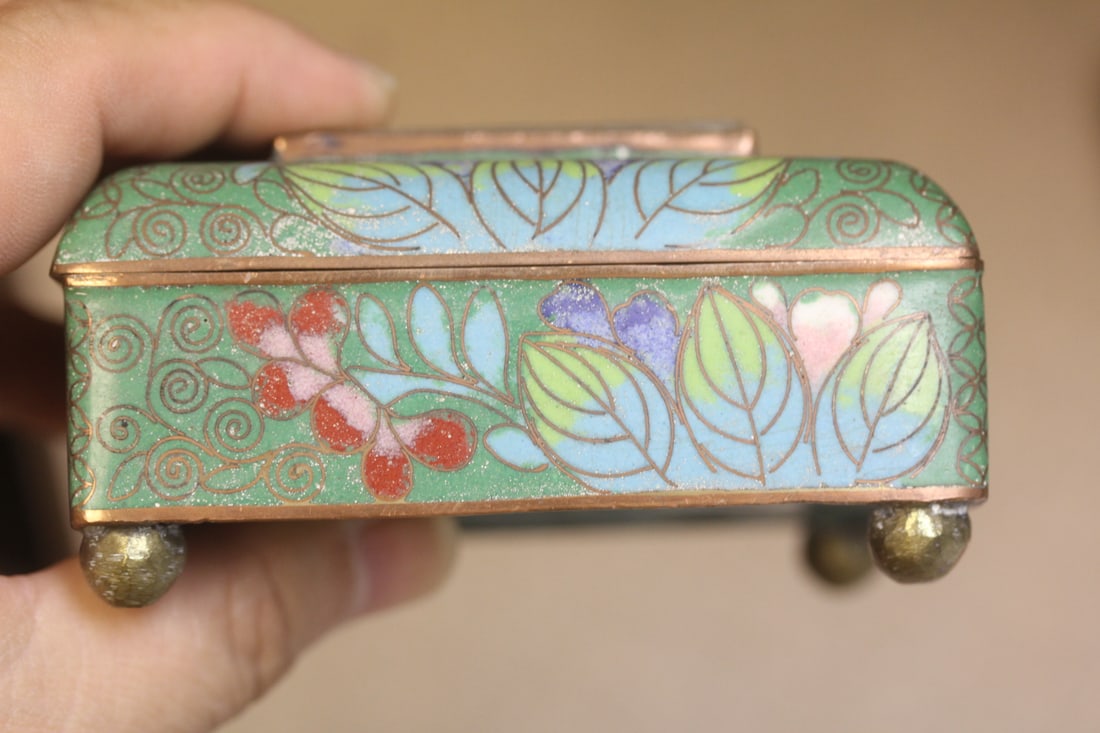 Antique Chinese Jade and Cloisonne Box - 7