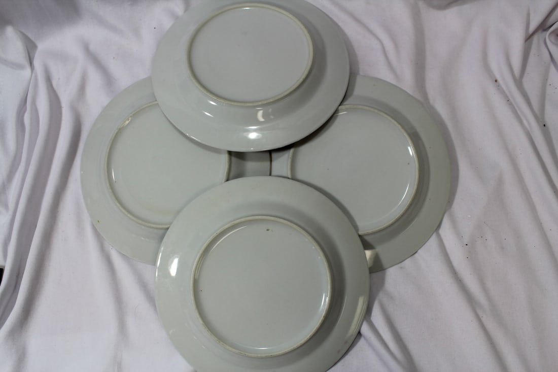 Set of 4 Decorative Salad Plates - 3