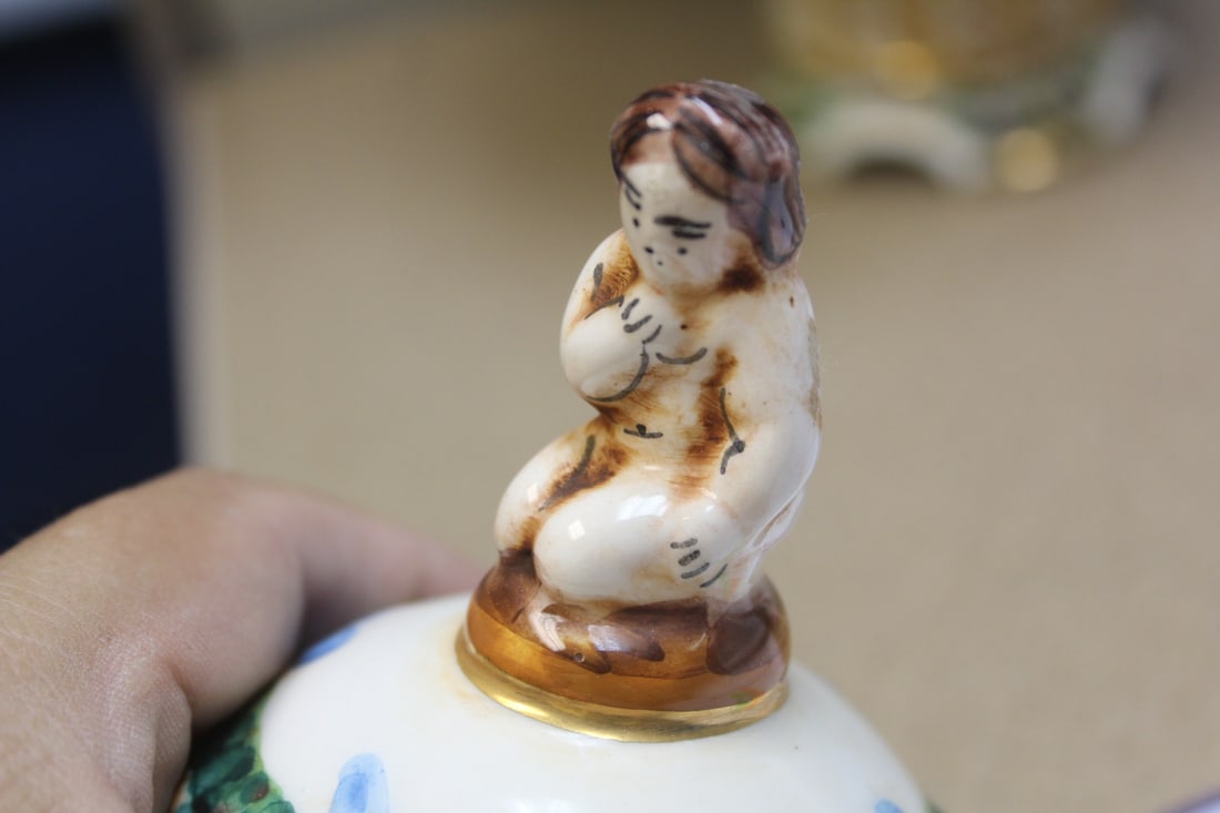 Capodimonte Jar with Lid - 8
