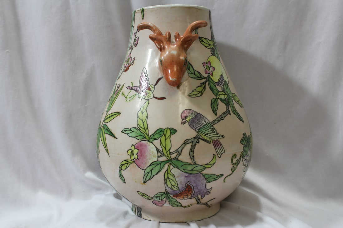 A Chinese Vase with Elk Handles - 2