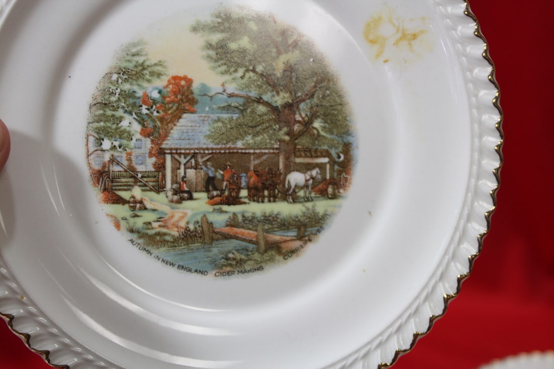 A Set of 4 Currie And Ives Bread Plate - 2