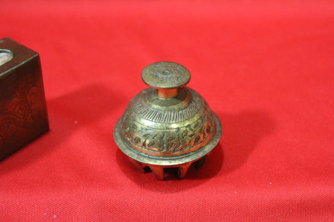 Lot of 2 Brass Articles - 4