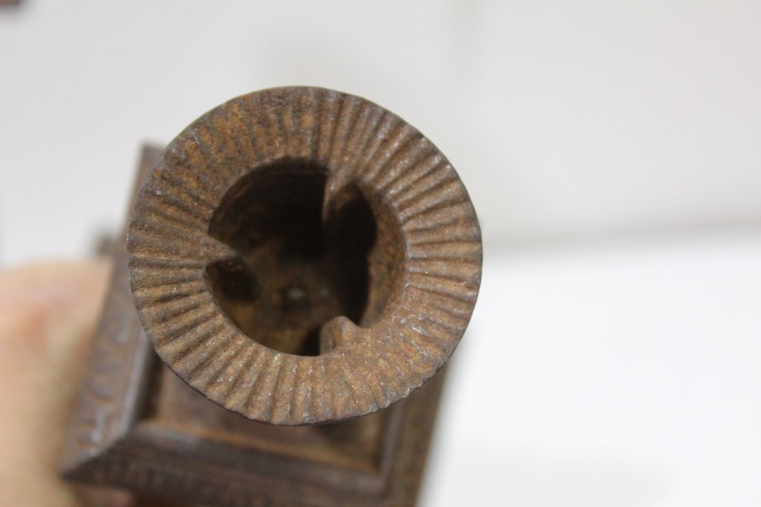 A Pair of Vintage Candlesticks - 5