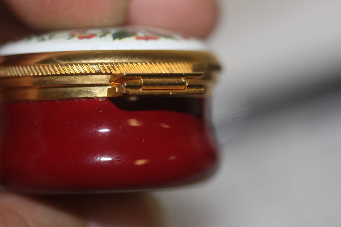 Alastor Cardinal Enamel Trinket Box - 5