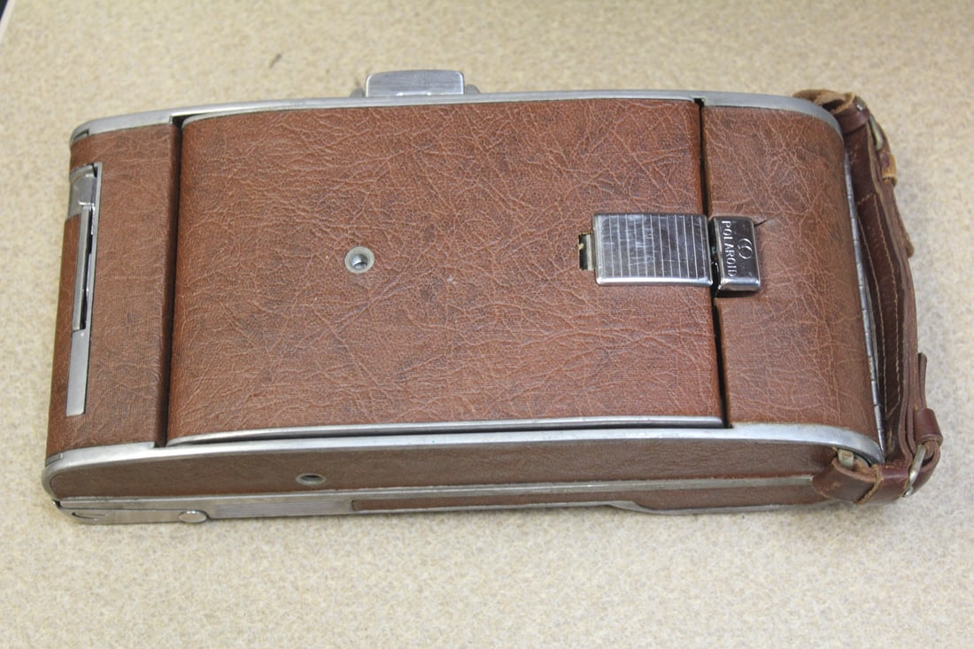 Polaroid Land Camera Model 95: not tested to see if it works or not