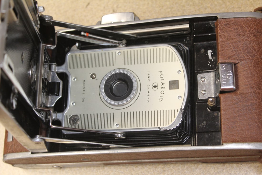 Polaroid Land Camera Model 95 - 2
